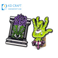 Insignia de broche de festival de fantasmas de calabazas kawaii de metal personalizado a granel decorativo colorido esmalte suave duro pin de solapa de halloween